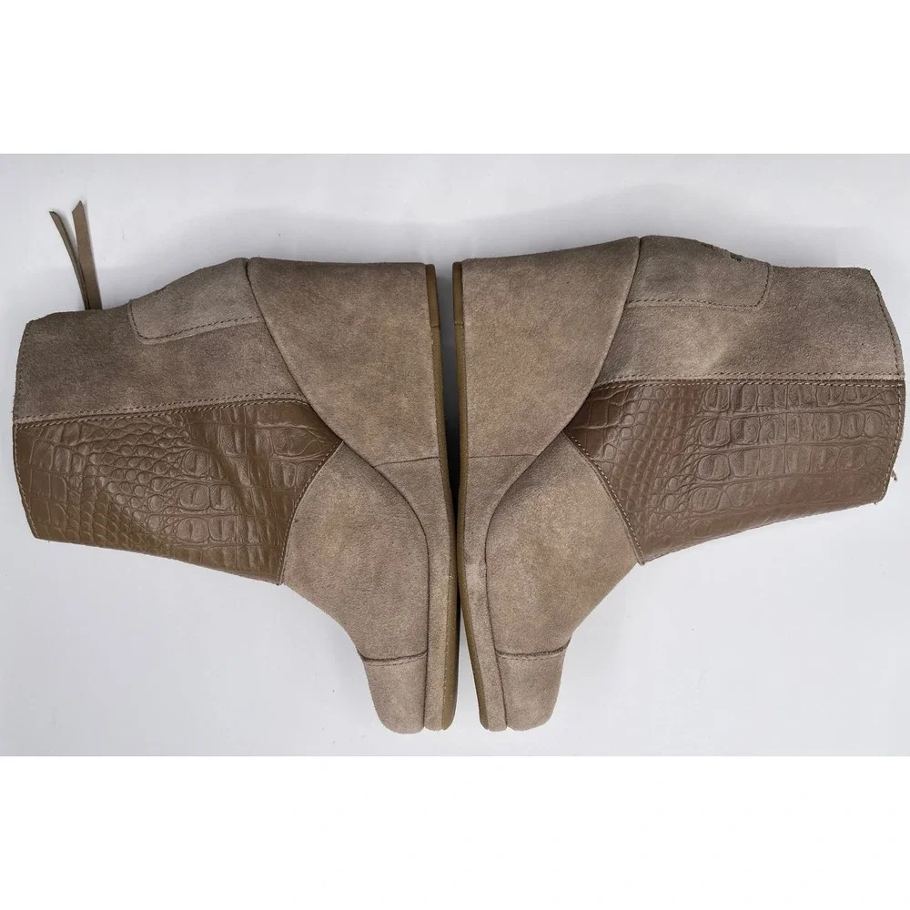 TOMS Desert Wedge Taupe‎ Suede Croc Embossed Ankle Boots 6.5 300515